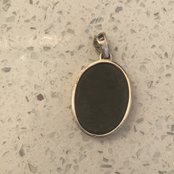 Abalone Shell Pendent - Picture 2 of 5